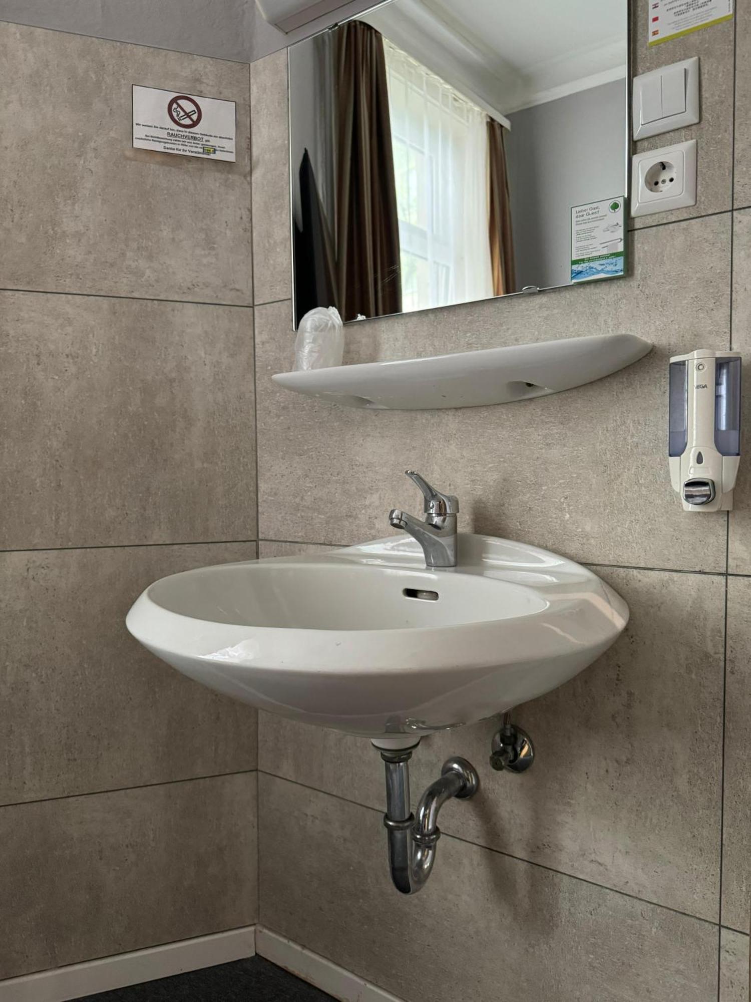 Hotel Kieler Hof Am Hauptbahnhof - Hamburg Central Station 외부 사진